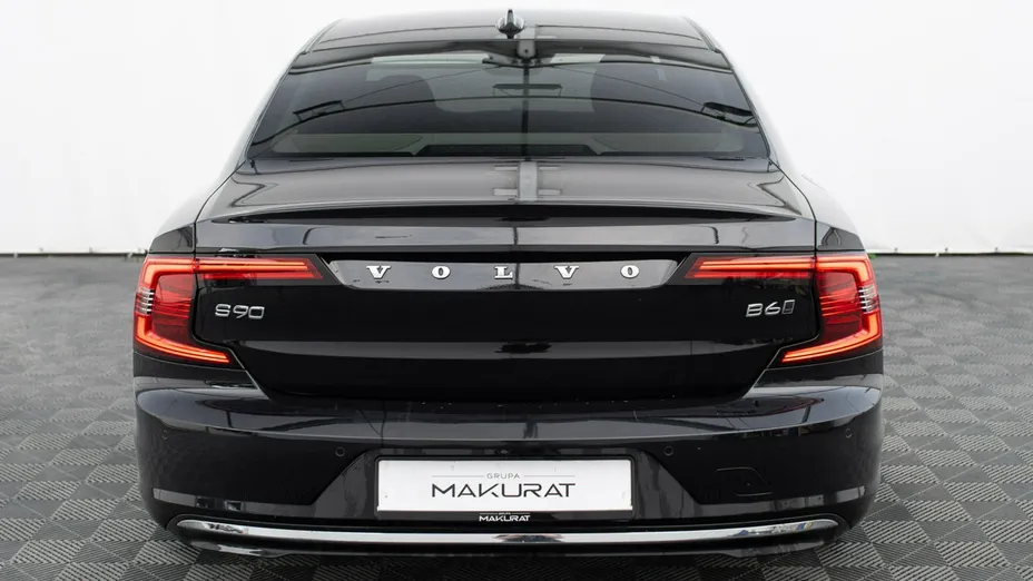VOLVO S90 -