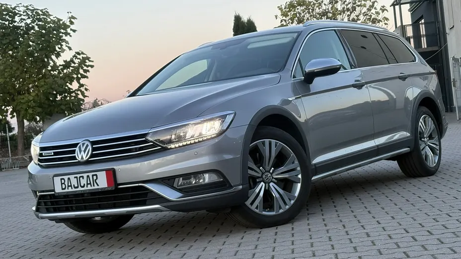 VOLKSWAGEN Passat -