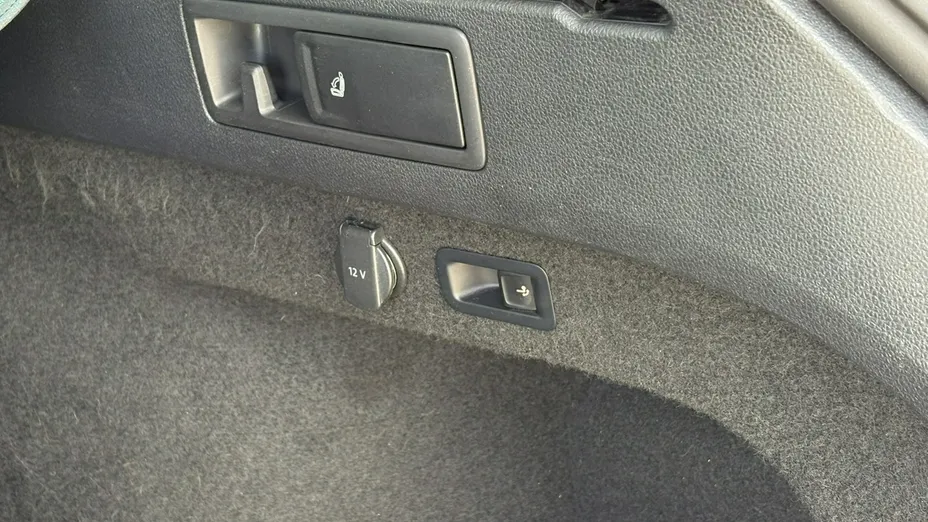 VOLKSWAGEN Passat -