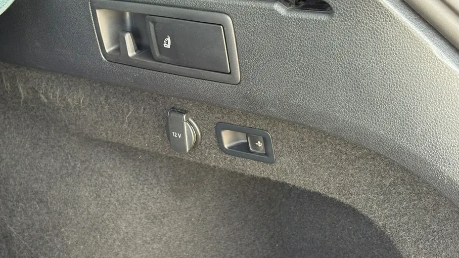 VOLKSWAGEN Passat -