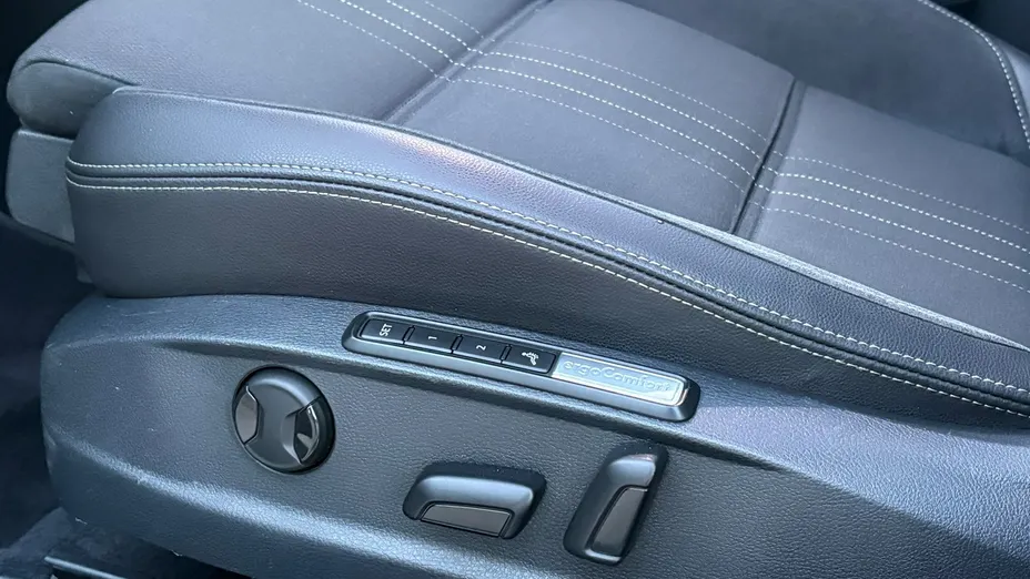 VOLKSWAGEN Passat -