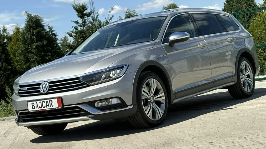 VOLKSWAGEN Passat -
