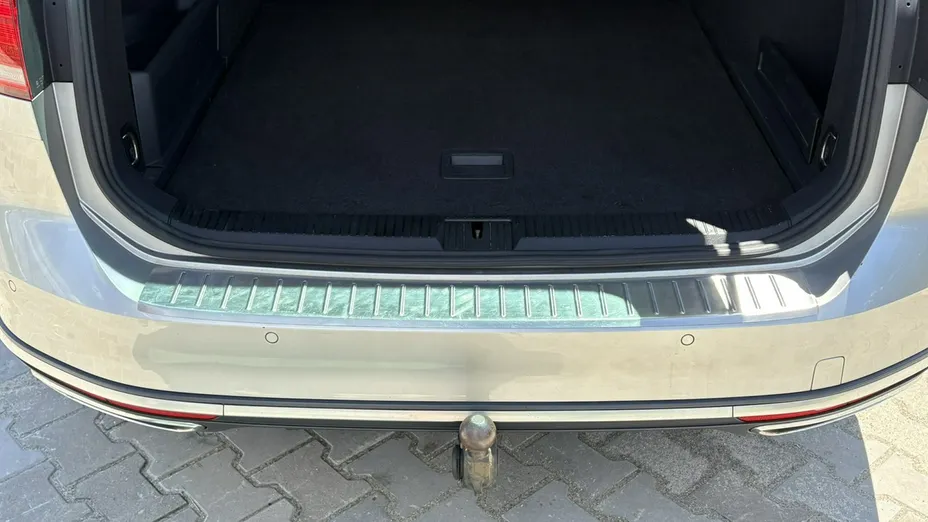 VOLKSWAGEN Passat -