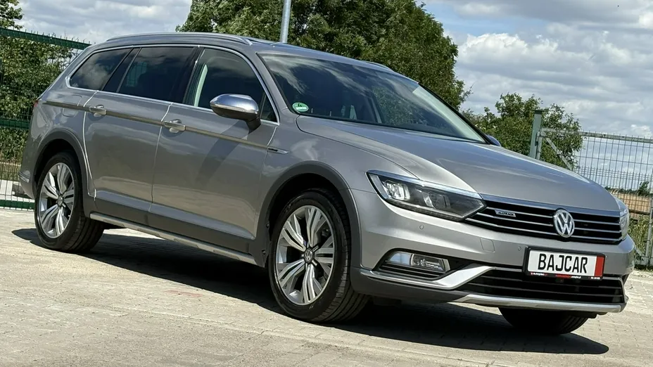 VOLKSWAGEN Passat -