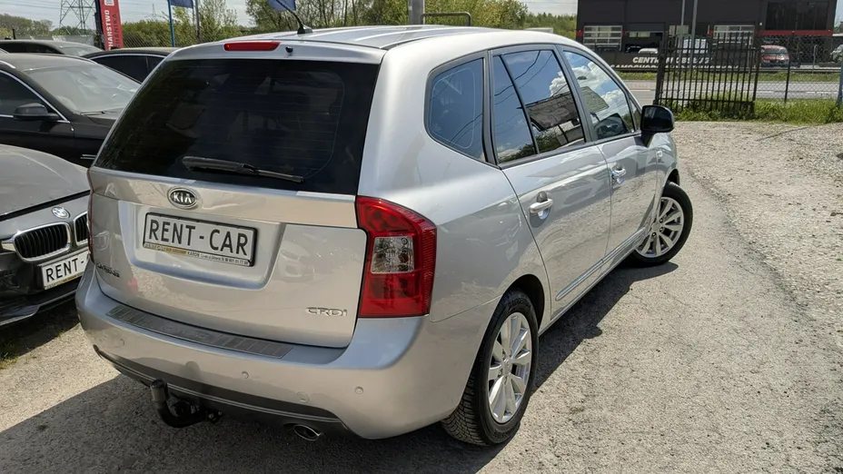 KIA Carens -