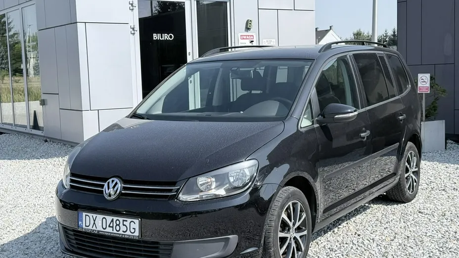 VOLKSWAGEN Touran -