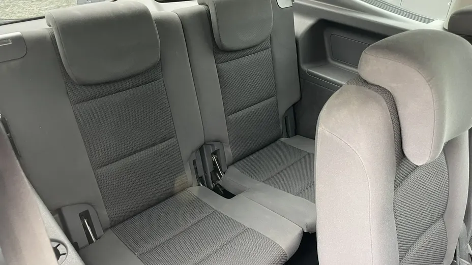 VOLKSWAGEN Touran -