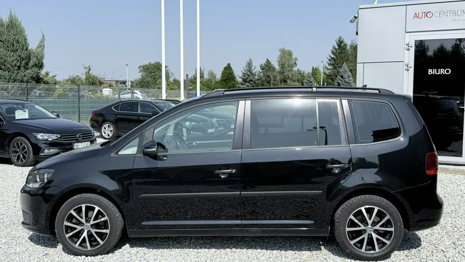 VOLKSWAGEN Touran -