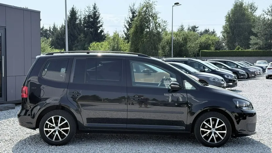 VOLKSWAGEN Touran -
