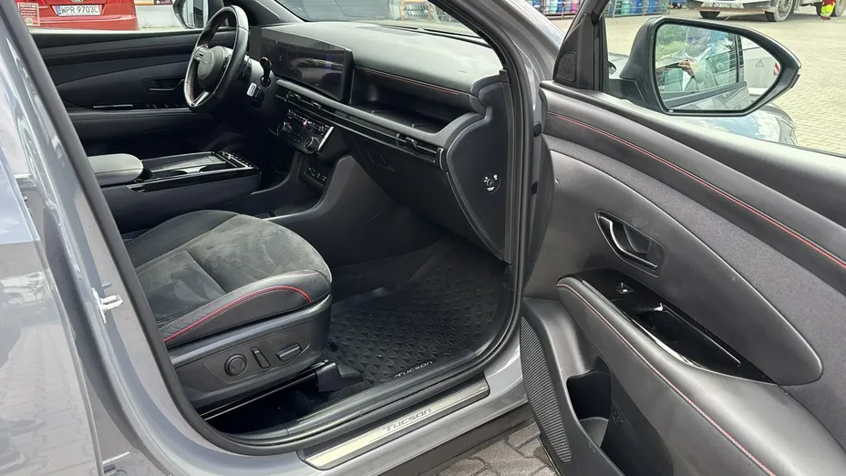 HYUNDAI Tucson -
