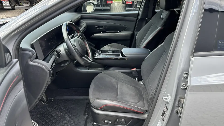 HYUNDAI Tucson -