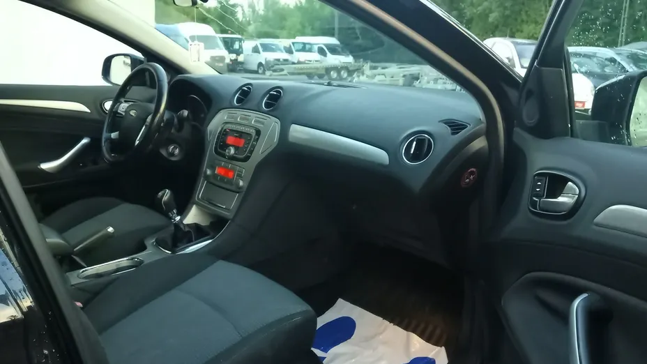 FORD Mondeo -