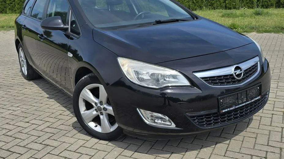 OPEL Astra -