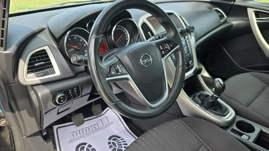 OPEL Astra -