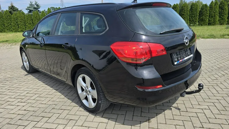 OPEL Astra -
