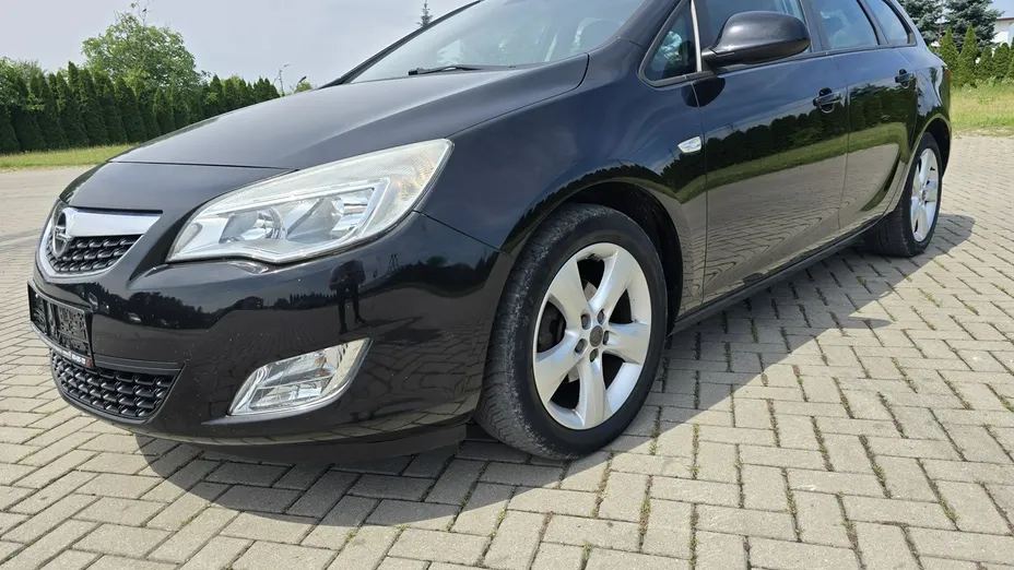OPEL Astra -
