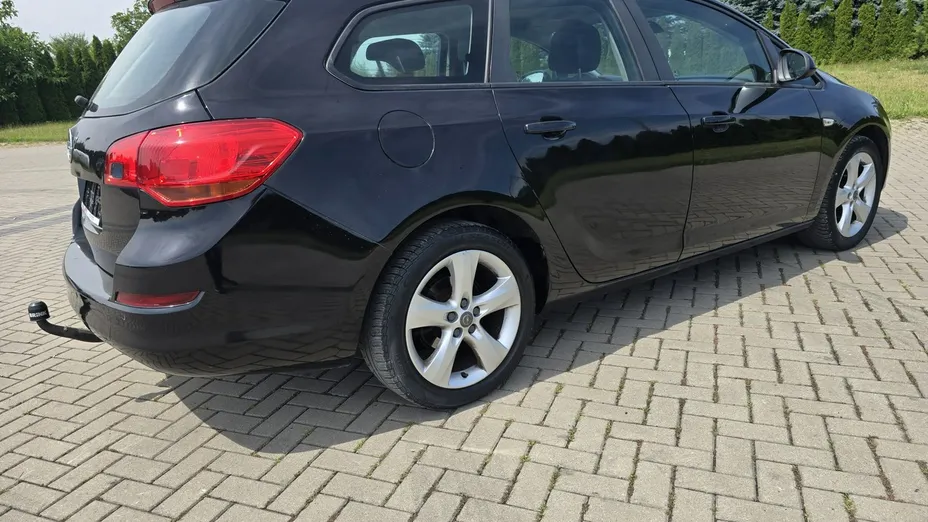 OPEL Astra -