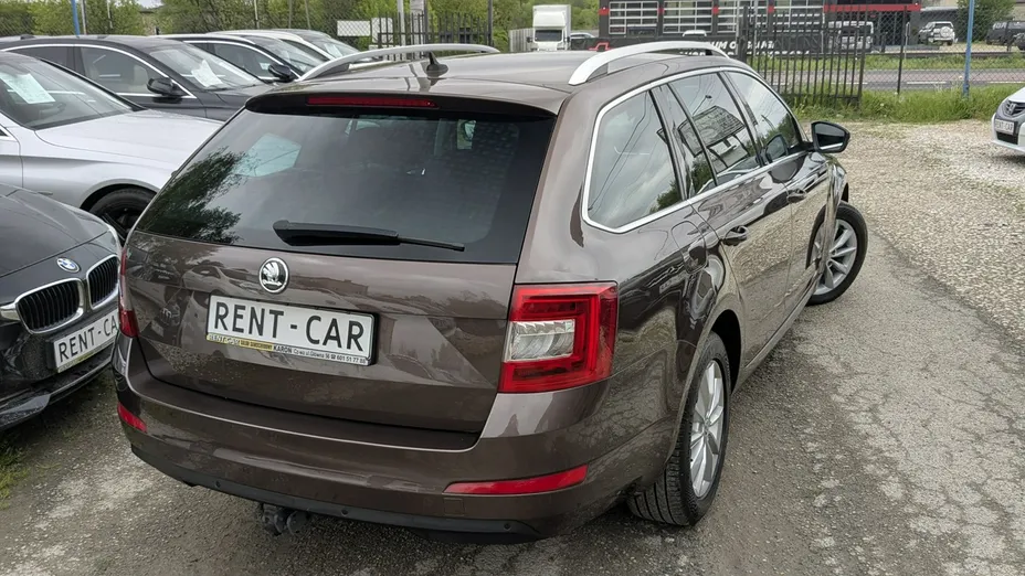 SKODA Octavia -