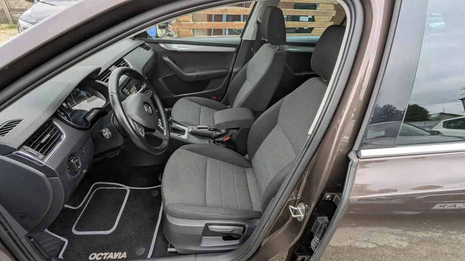 SKODA Octavia -
