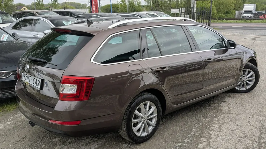 SKODA Octavia -