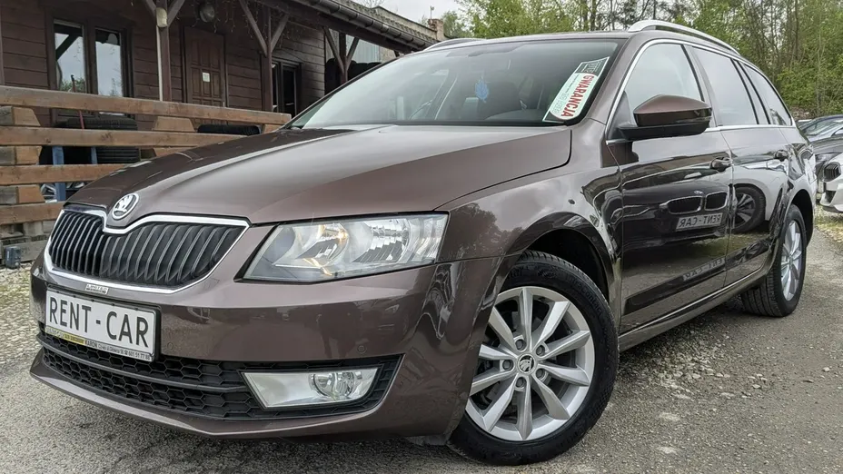 SKODA Octavia -