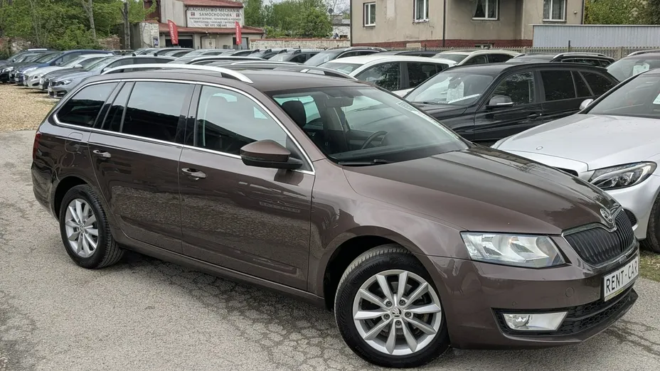 SKODA Octavia -