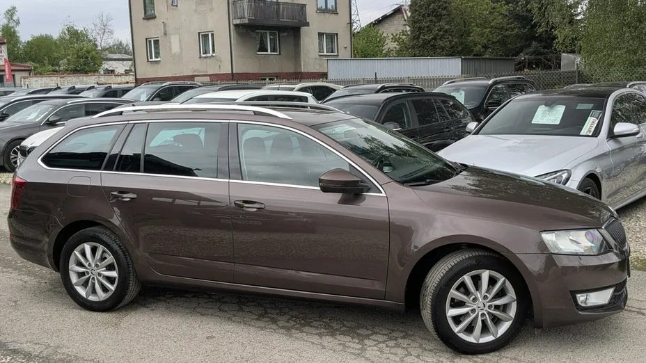 SKODA Octavia -