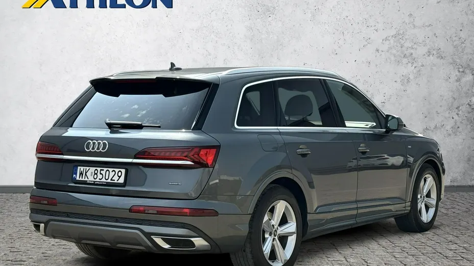 AUDI Q7 -