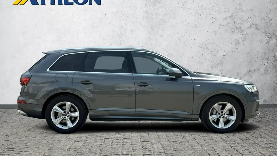 AUDI Q7 -
