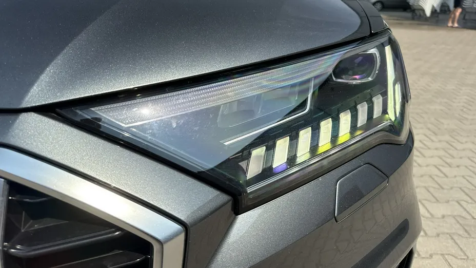AUDI Q7 -