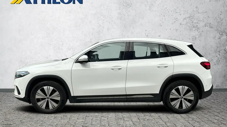 MERCEDES-BENZ EQA -