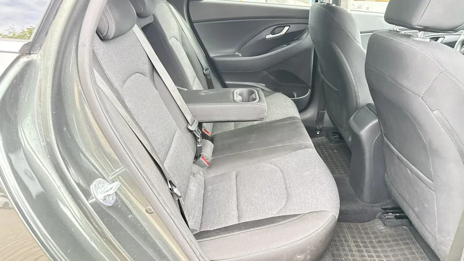 HYUNDAI i30 -