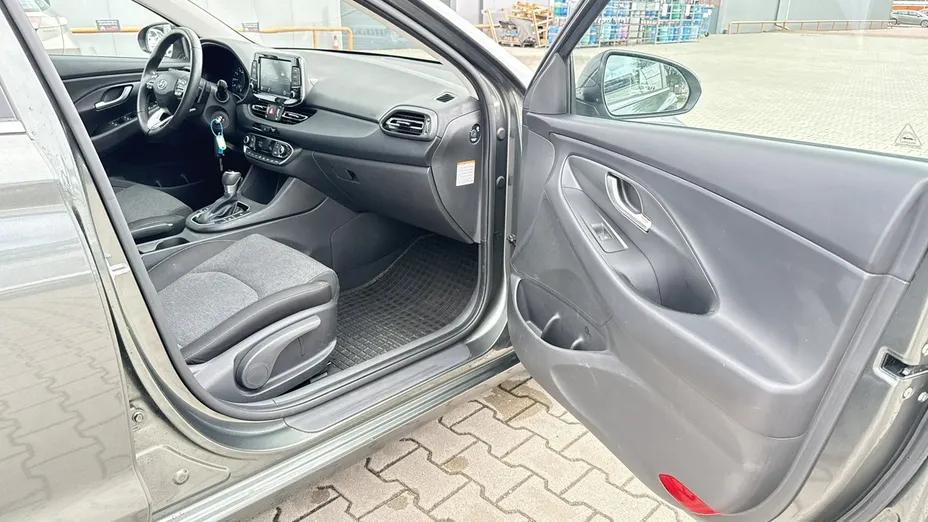 HYUNDAI i30 -