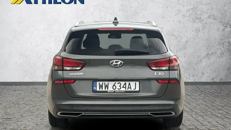 HYUNDAI i30 -