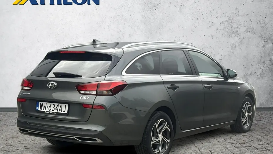 HYUNDAI i30 -