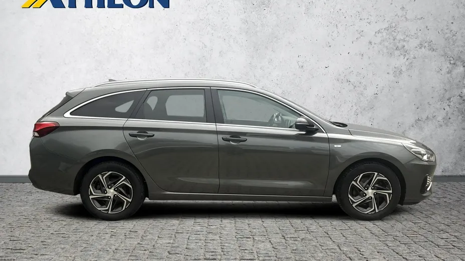 HYUNDAI i30 -