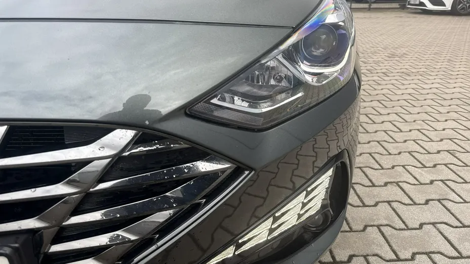 HYUNDAI i30 -