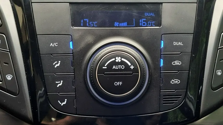 HYUNDAI i40 -