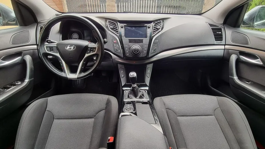 HYUNDAI i40 -