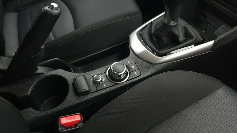 MAZDA CX-3 -