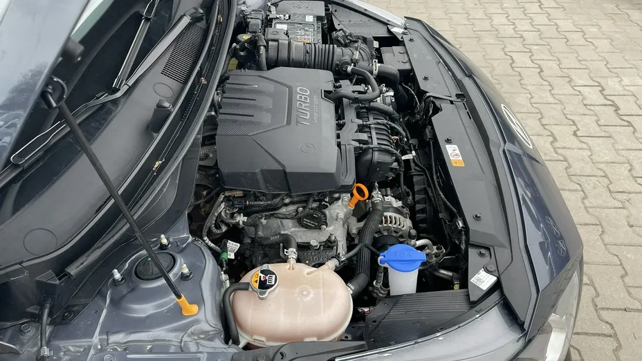 HYUNDAI i20 -