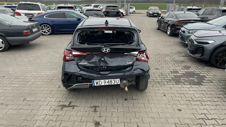 HYUNDAI i20 -