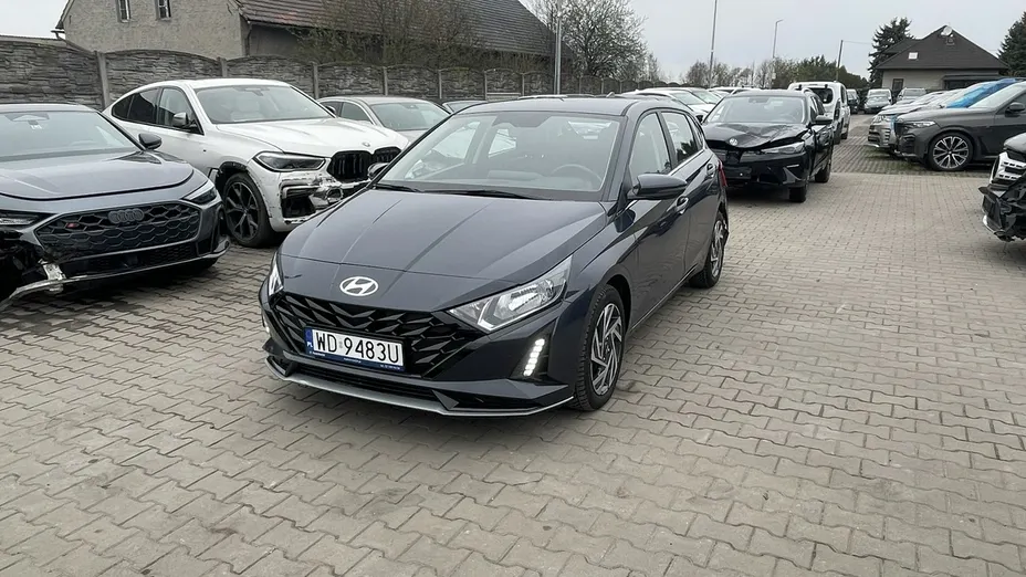 HYUNDAI i20 -