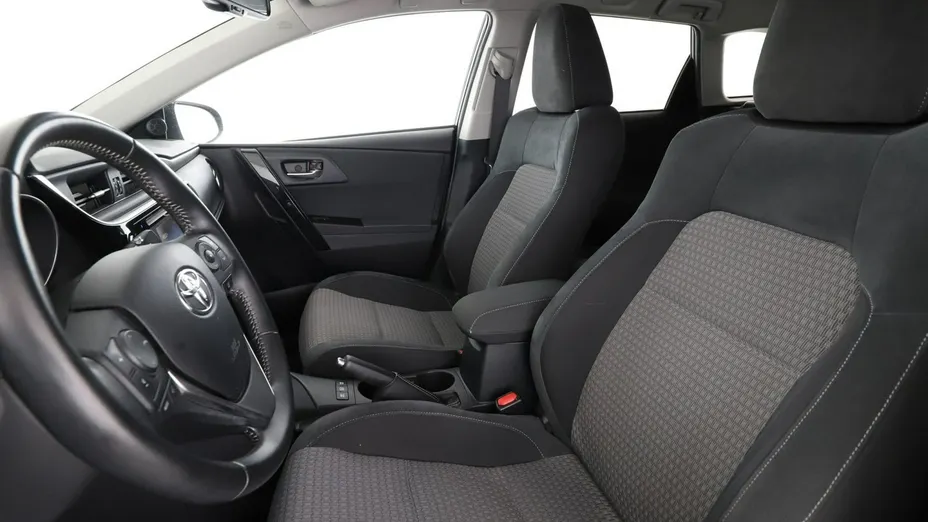 TOYOTA Auris -