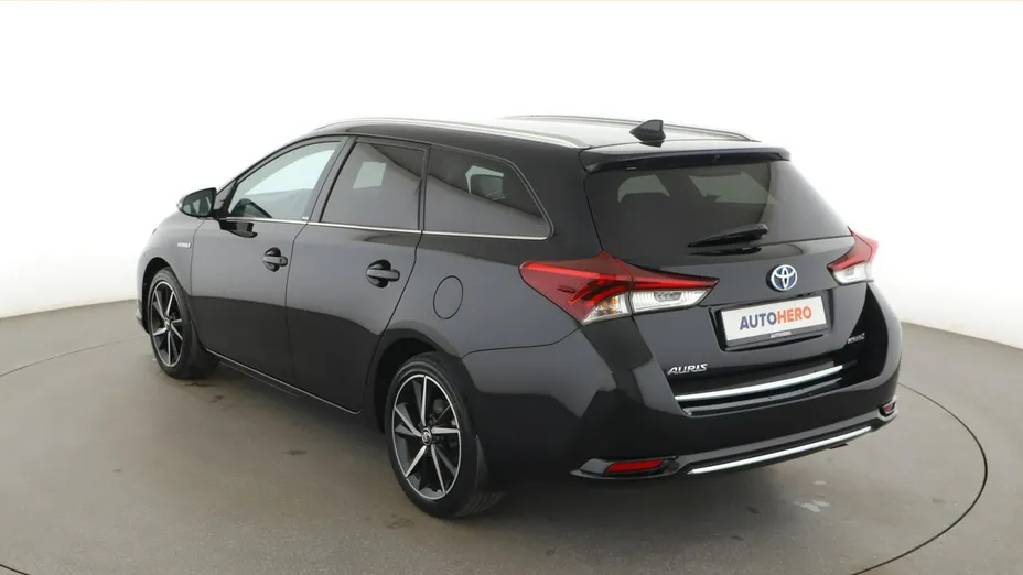 TOYOTA Auris -