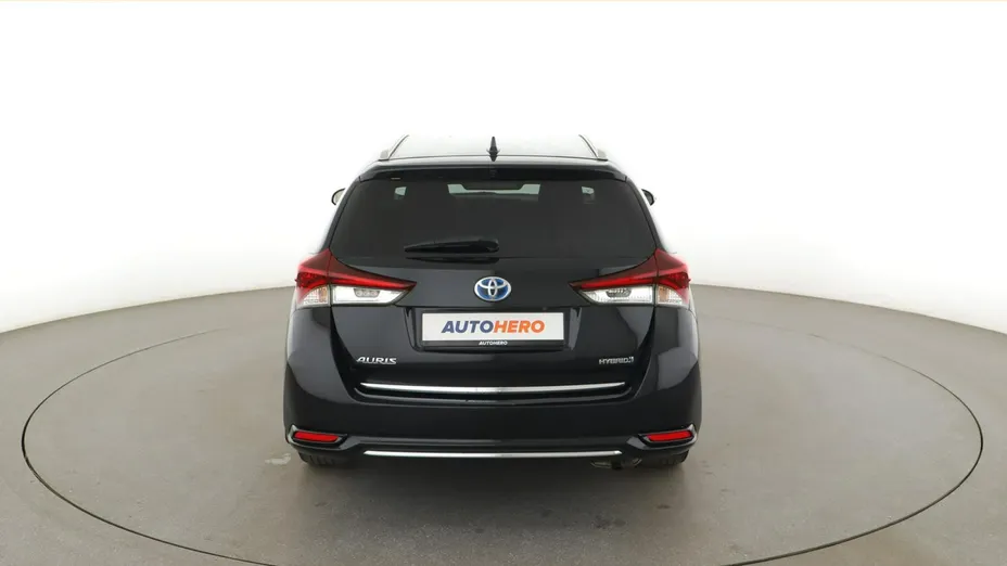 TOYOTA Auris -