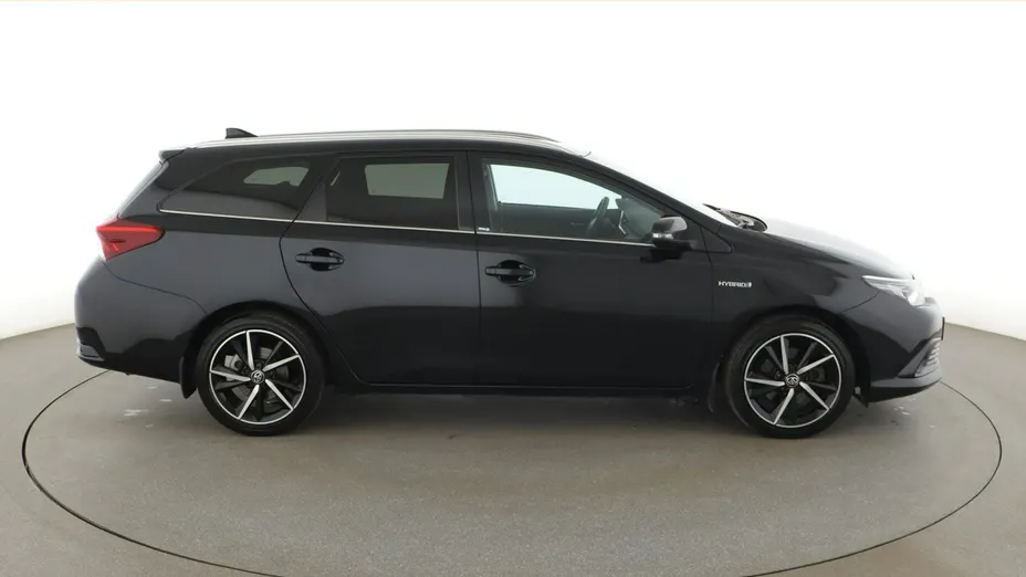 TOYOTA Auris -