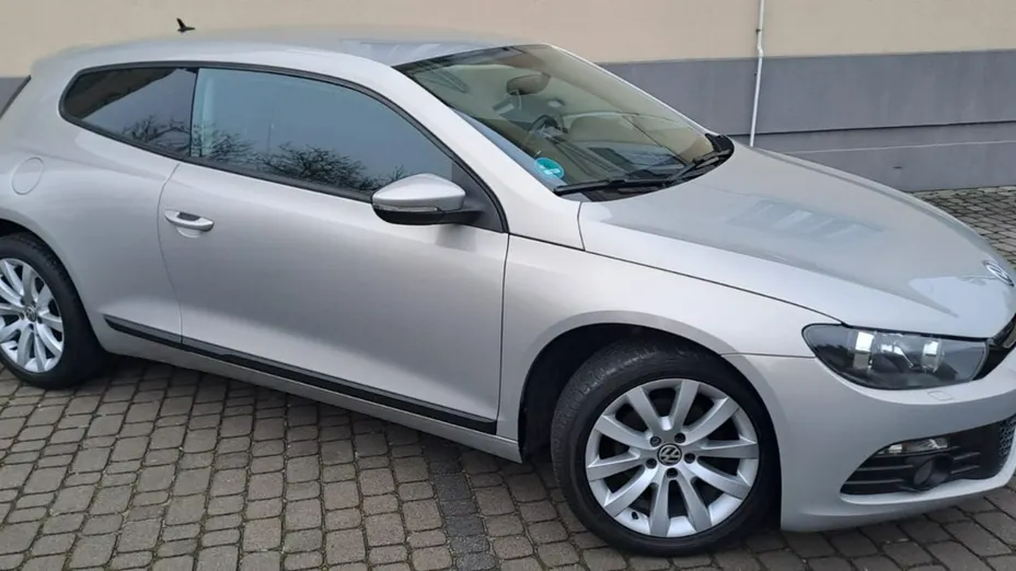 VOLKSWAGEN Scirocco -