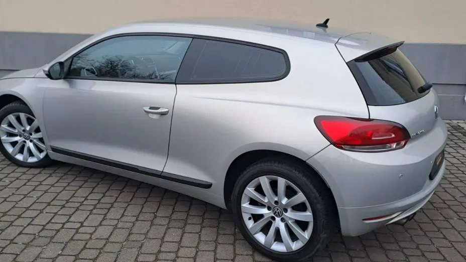 VOLKSWAGEN Scirocco -