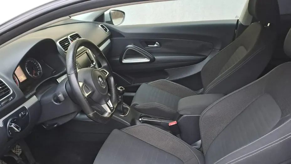 VOLKSWAGEN Scirocco -